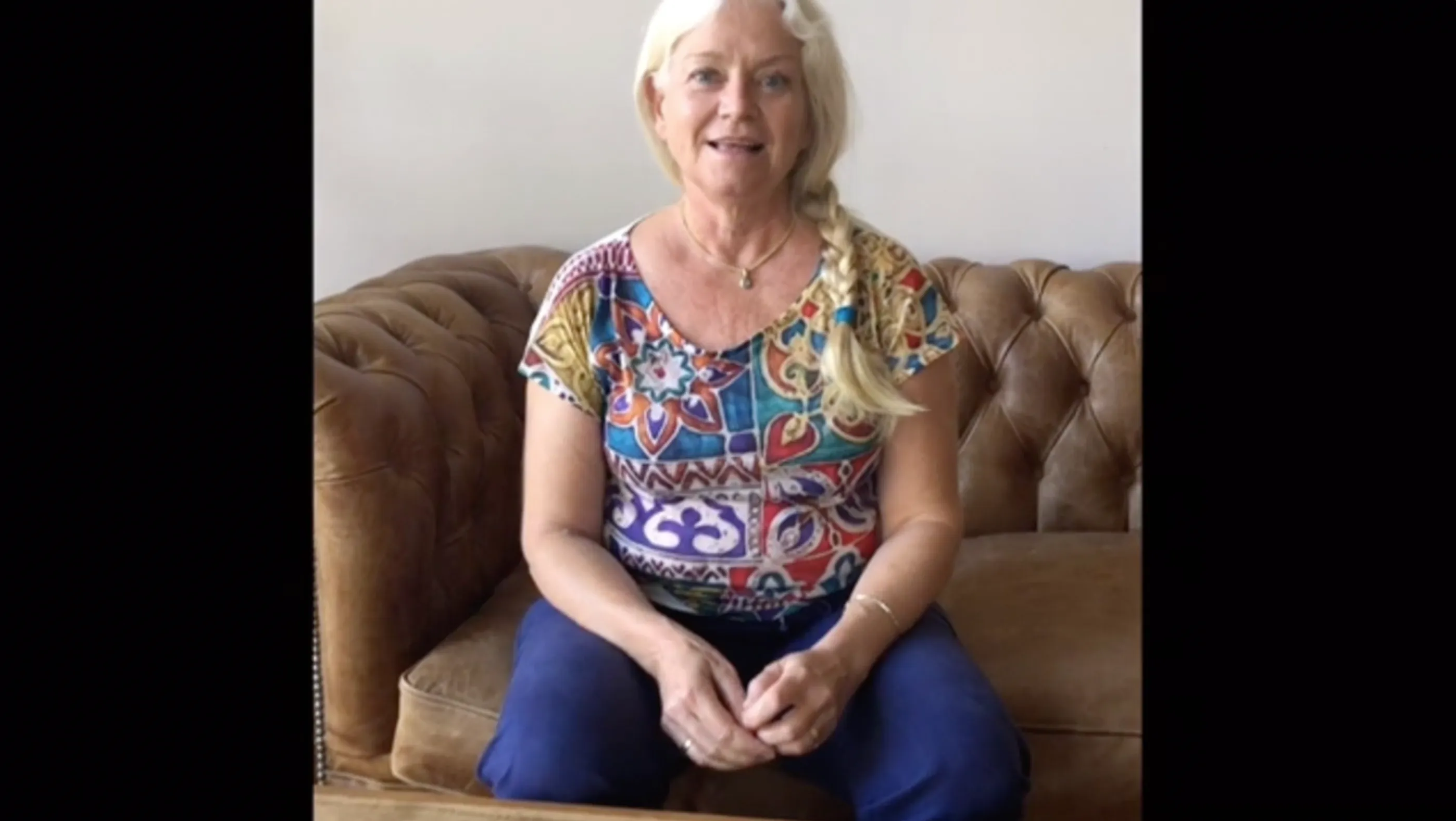 Nicoline inicio su rehabilitación en Postural después de su
intervención de columna lumbar. En su caso combinamos las
sesiones de gimnasia Postural con sesiones de Radiofrecuencia
para ayudar a mejorar la cicatrización y relajar las tensiones
musculares propias del periodo postoperatorio. Ha tenido una
mejoría muy notoria sobre todo en el equilibrio y estabilidad
muscular.